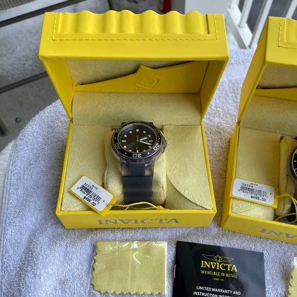 INVICTA Luxury Diving Watch (2) - *** NEW *** - Picture 11 of 15
